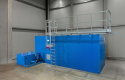 Rückkühlanlage in Containerbauweise mit Kühlturm zur Autoklavenkühlung im Bereich Raumfahrt, 83 m³/h, 965 kW, BV Ottobrunn